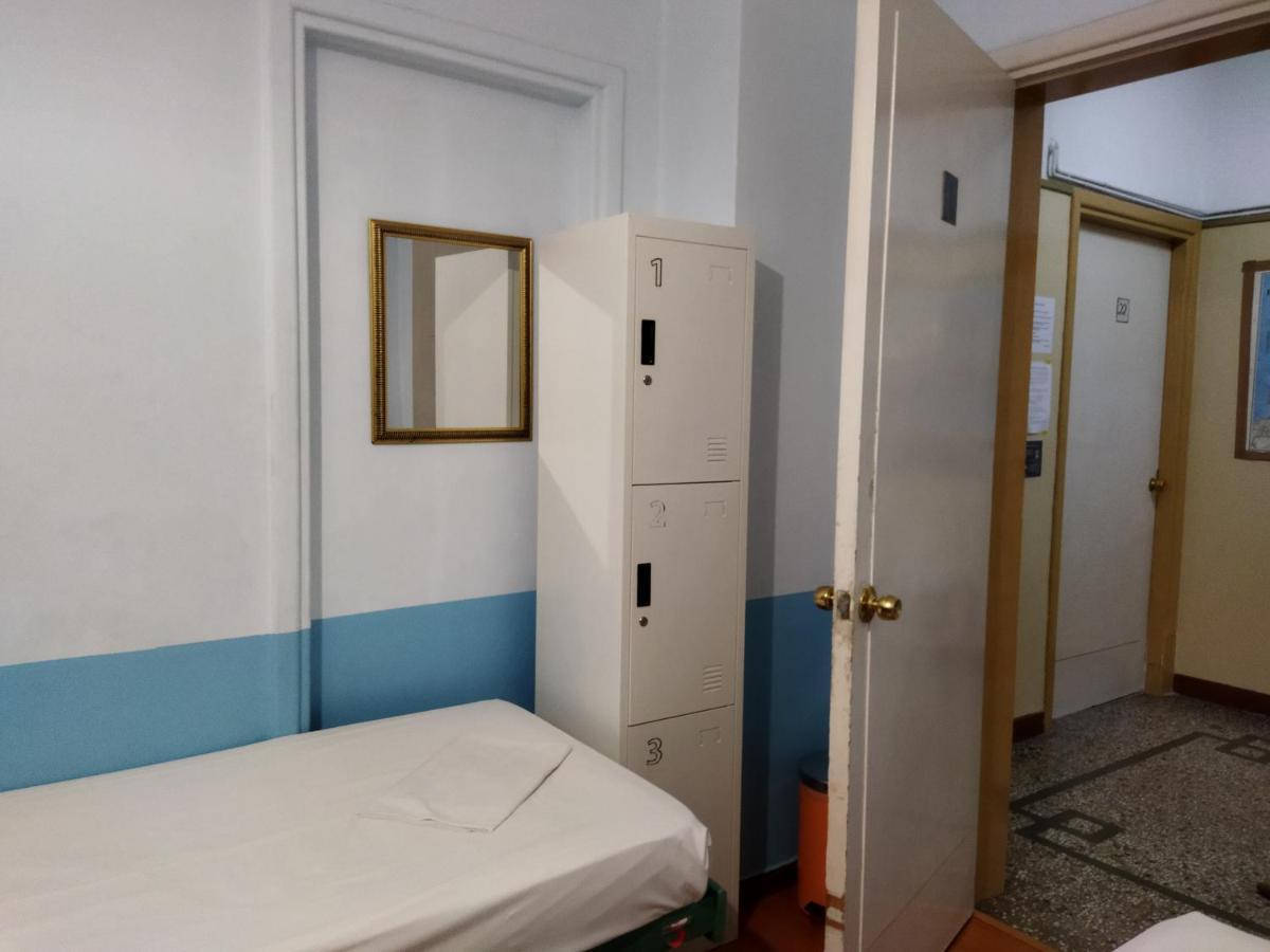 San Remo Hostel Athena Bagian luar foto