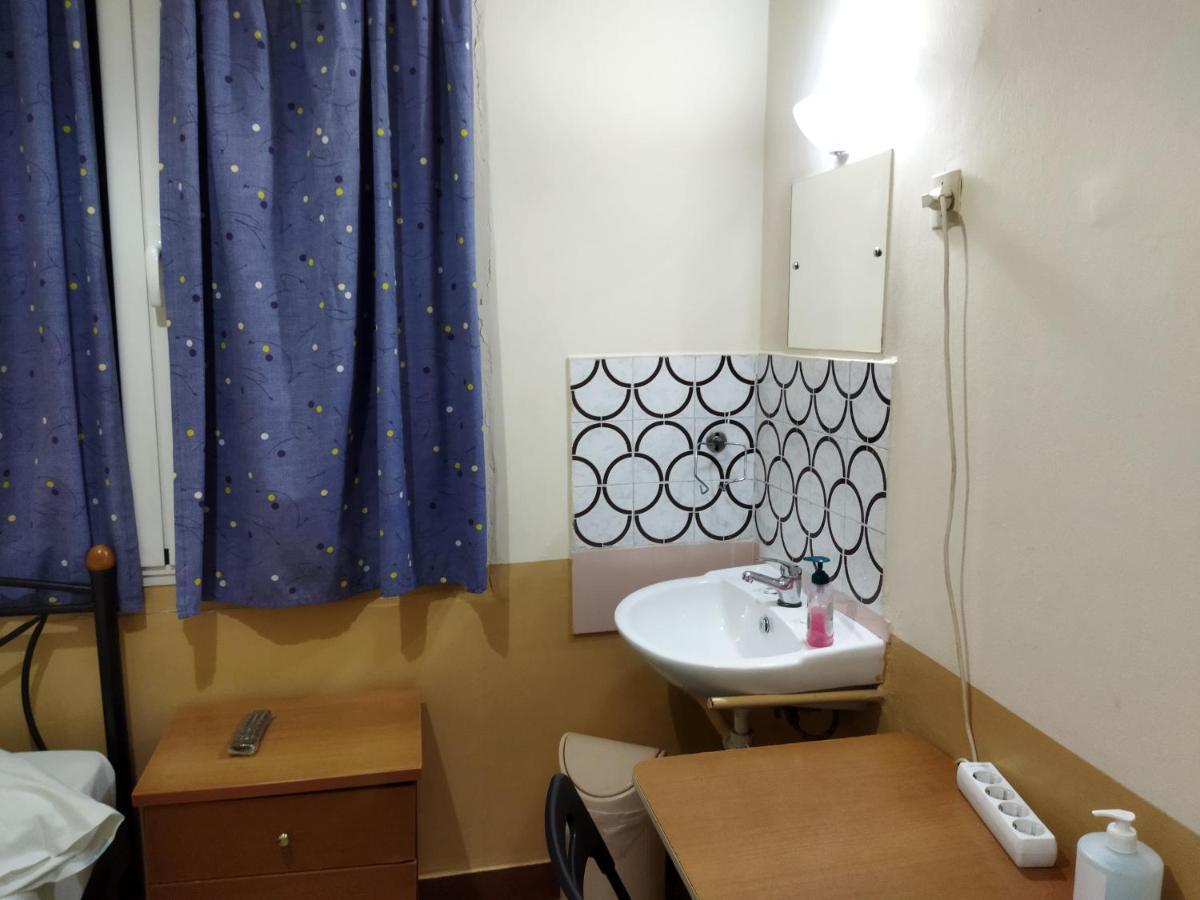 San Remo Hostel Athena Bagian luar foto